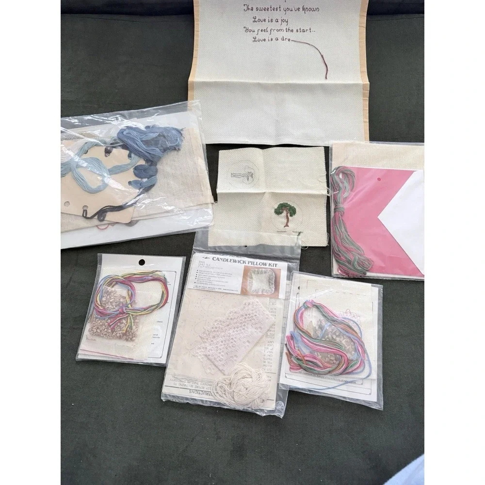 Lot of Cross Stitch Needlepoint Kits- Floral, Christmas, Nautical - Picture 7 of 8